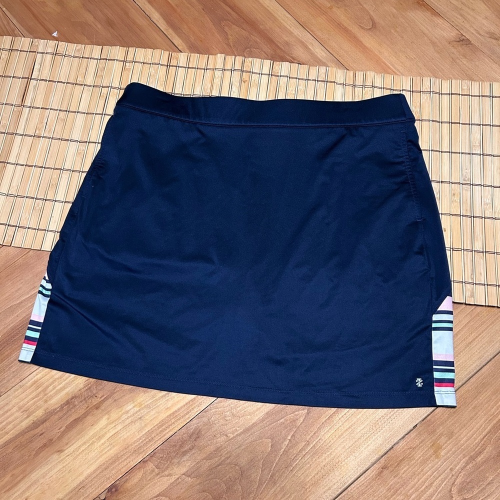 Izod Dark Blue Golf or Tennis skort with Multicolor Stripes
